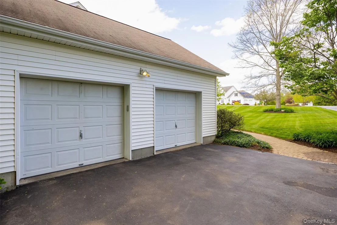 Photo of 76 Rockledge Drive