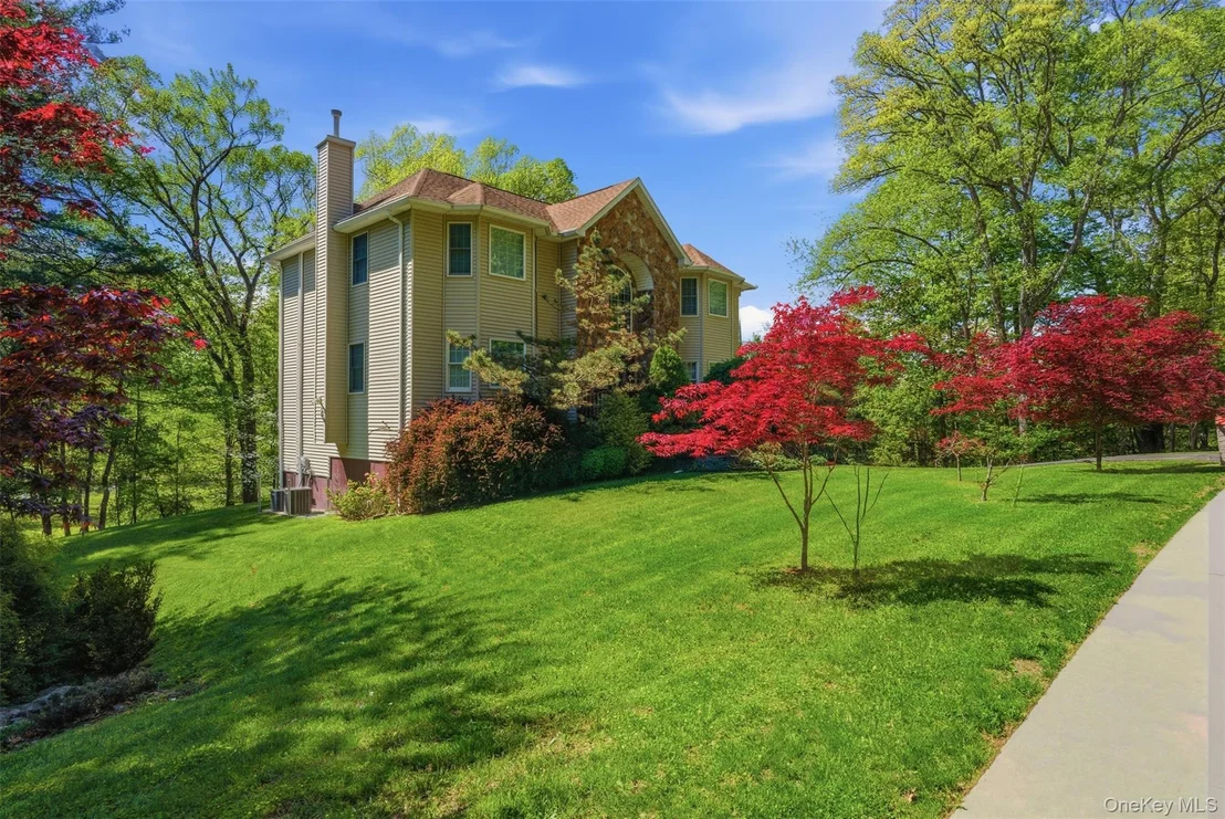 Photo of 105 Hempstead Road