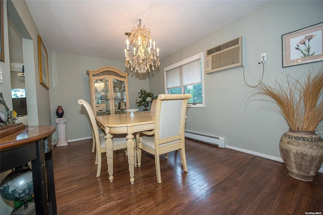 Photo of 42 Tanglewood Drive