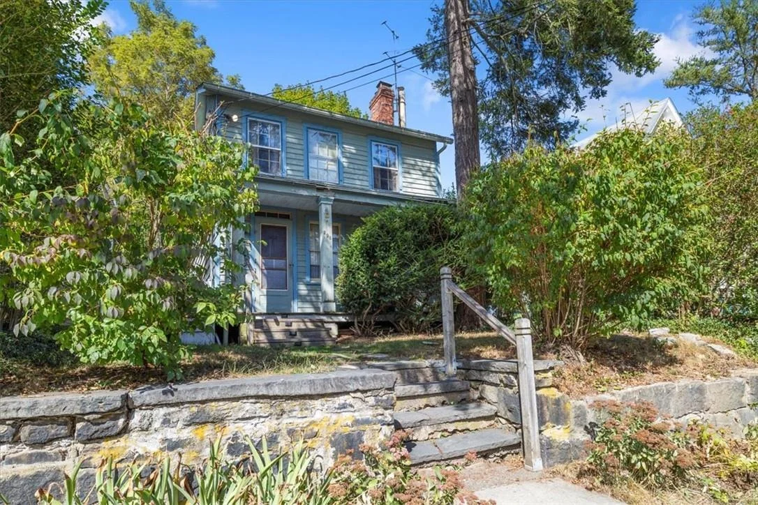 Photo of 298 Main Street