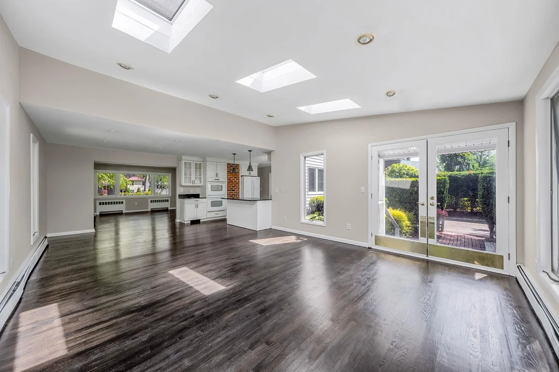 Photo of 10 Clearbrook Drive