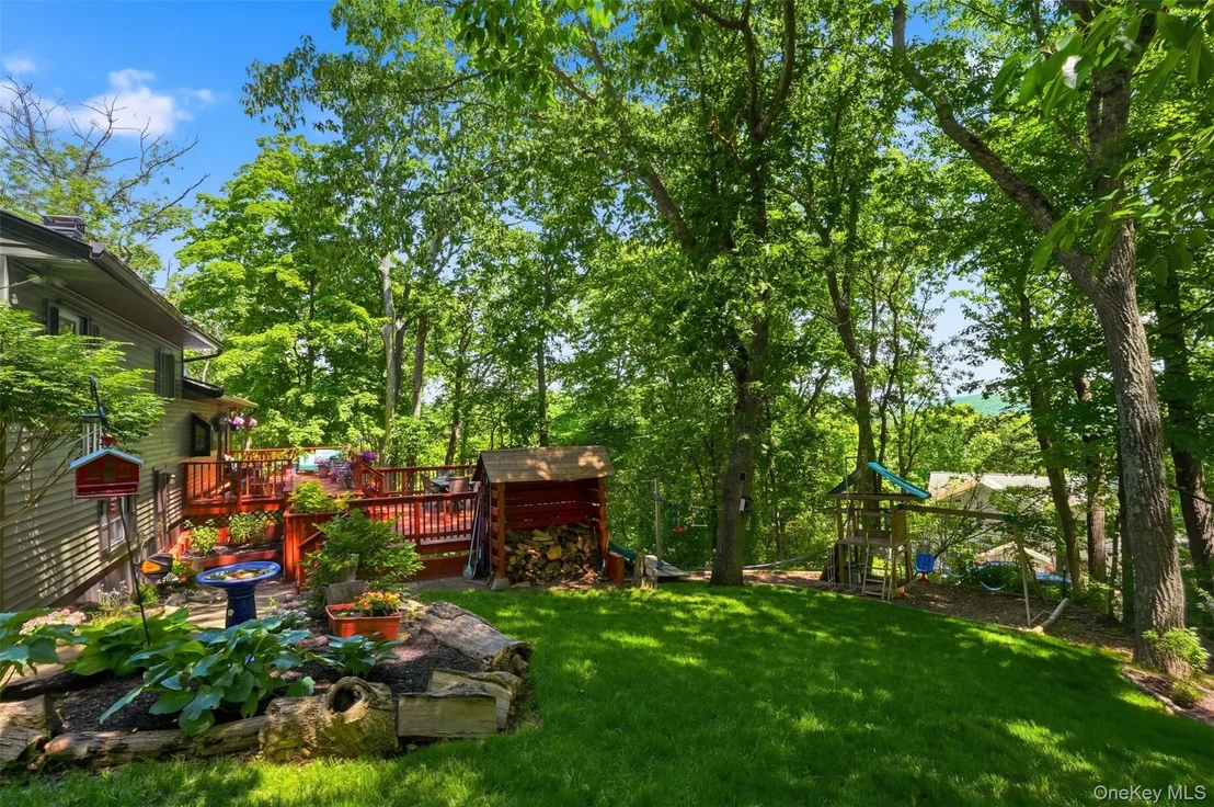 Photo of 16 Howland Road