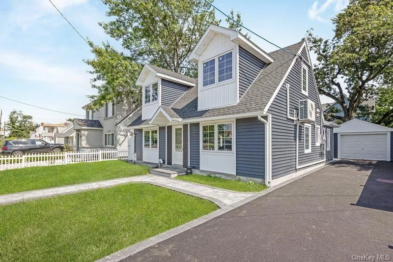 Photo of 335 Peninsula Boulevard