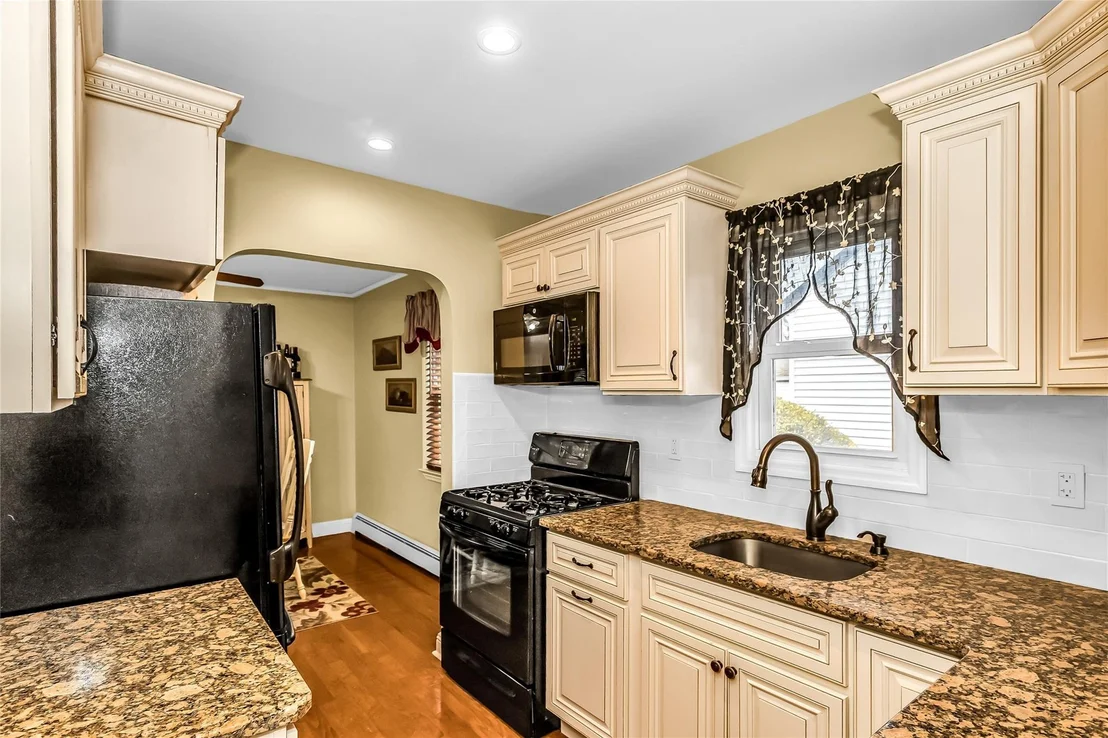Photo of 17 Hillside Avenue