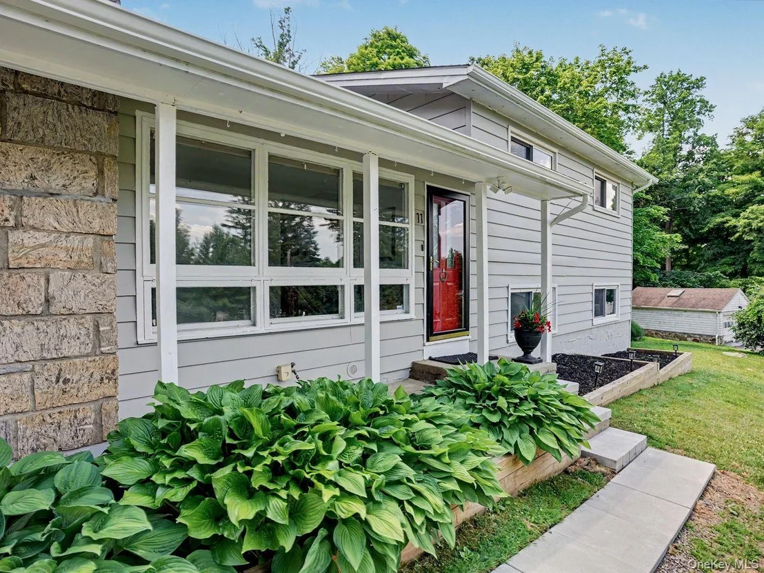 Photo of 11 Leona Drive