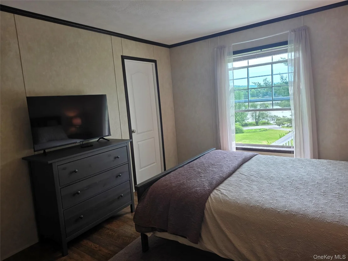 Photo of 559 Lake Road