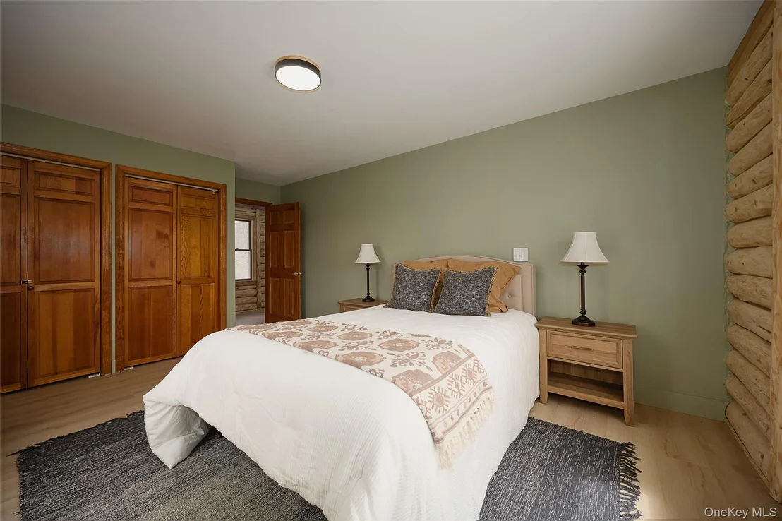 Photo of 568 Oak Summit Road