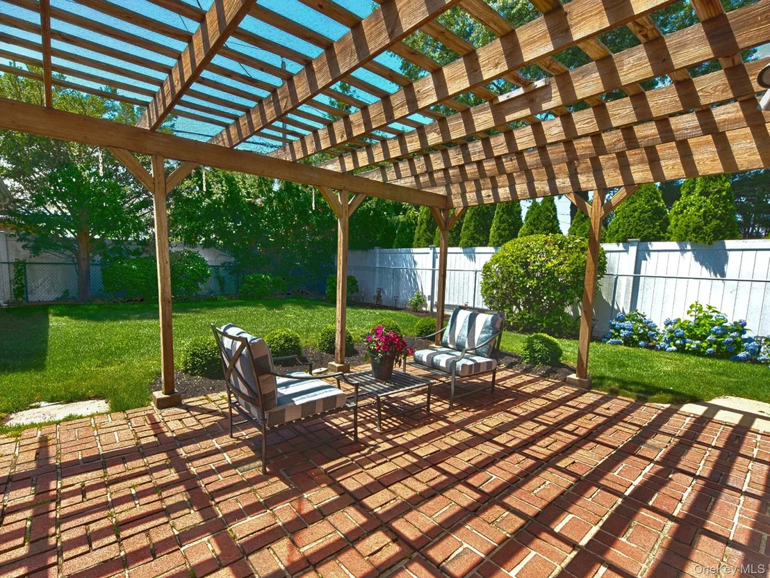 Photo of 51 Eileen Avenue