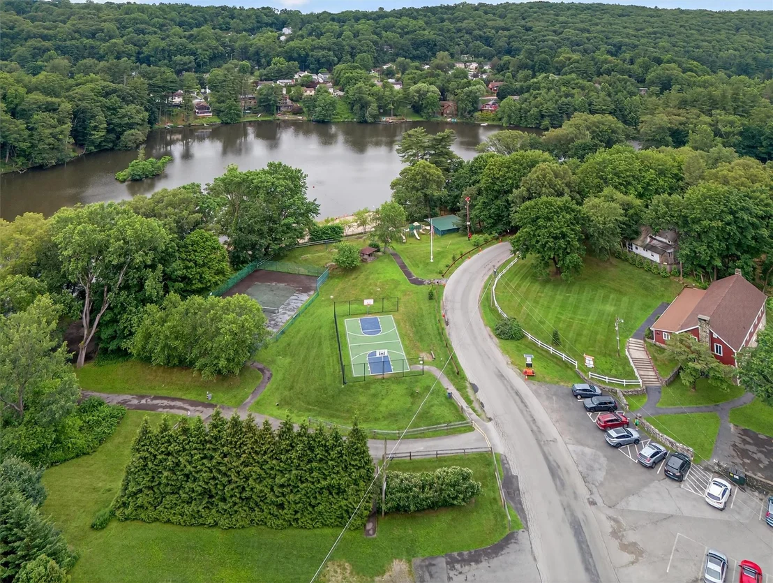 Photo of 12 Valley Lane