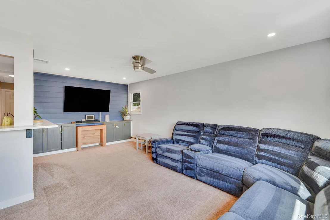 Photo of 369 Columbus Avenue