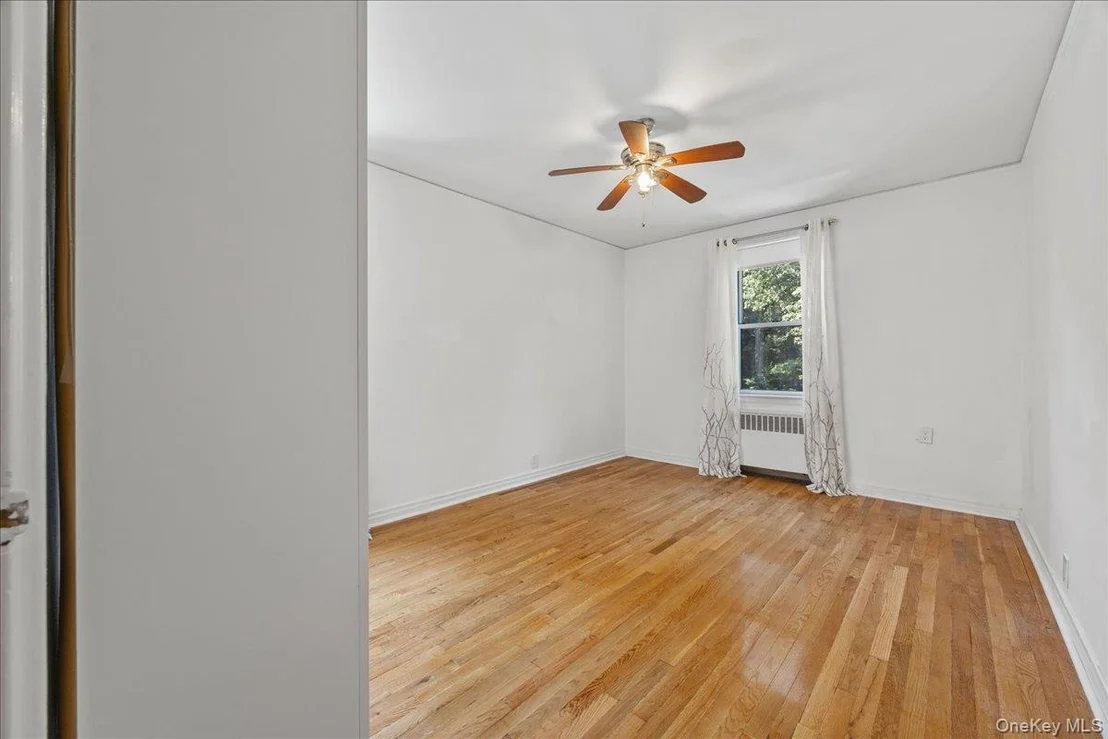 Photo of Unit 4D at 821 Bronx River Road