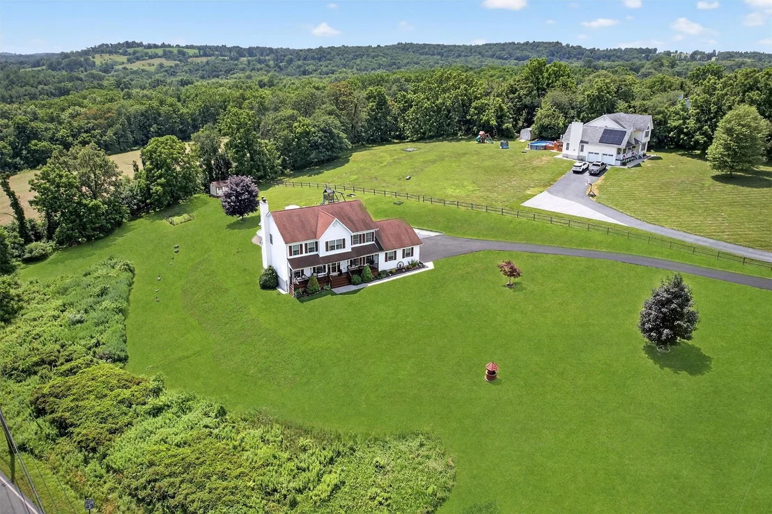 Photo of 398 Cosh Road