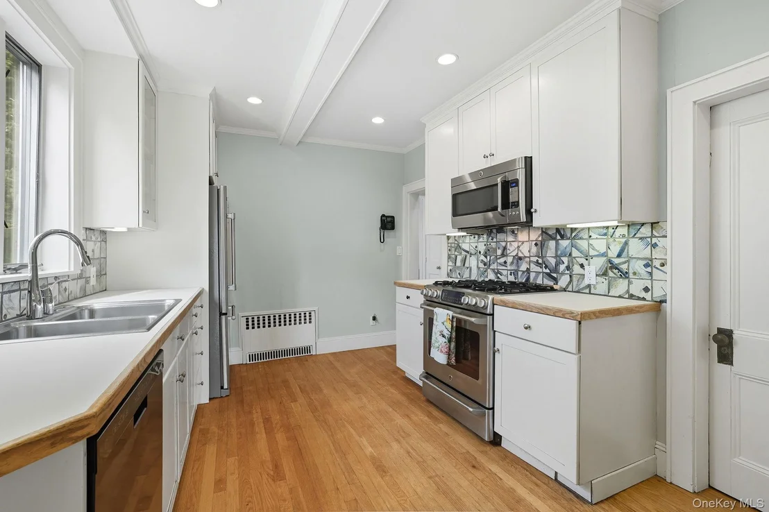 Photo of 95 Edgemont Road