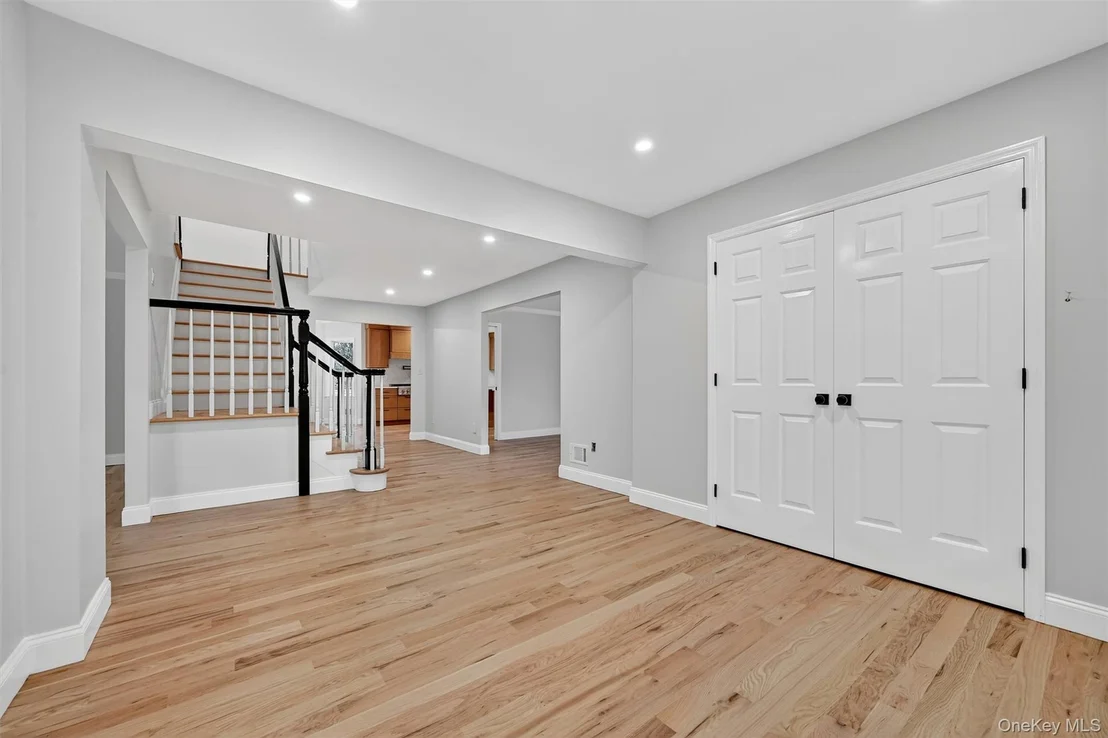 Photo of 33 Crystal Farm Road