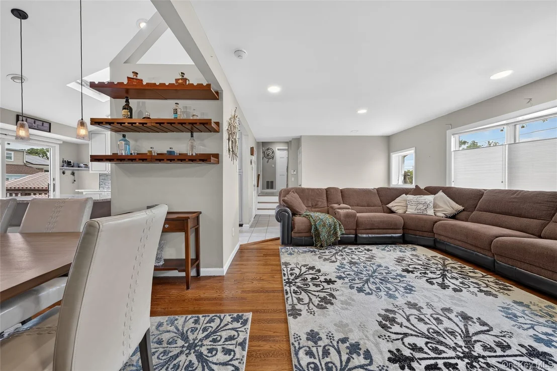 Photo of 395 Bunker Drive