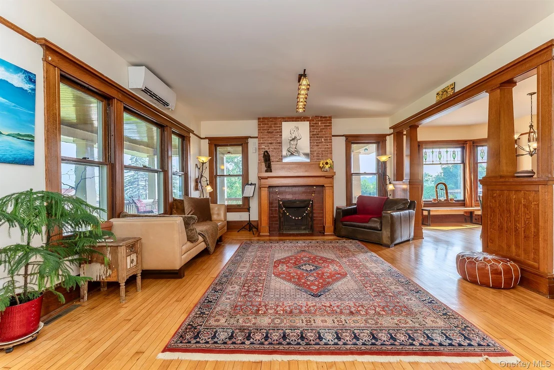 Photo of 108 Latham Circle