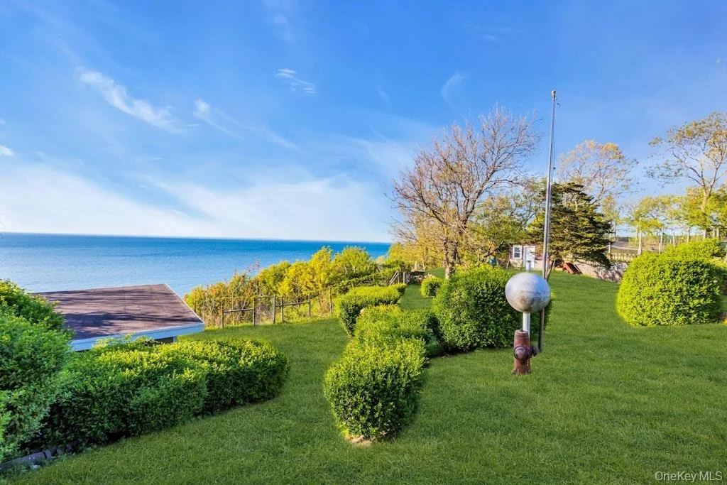 Photo of 995 Red Fox Road