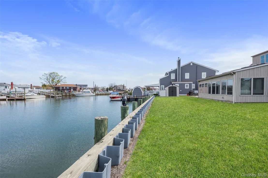 Photo of 3414 Riverside Drive