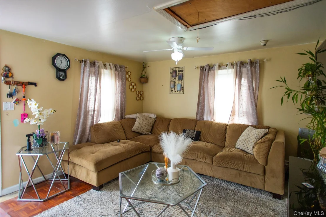 Photo of 8 Brightside Avenue