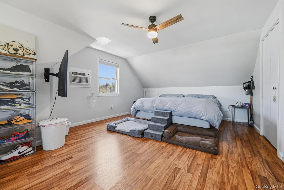 Photo of 440 Cole Place