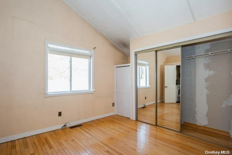 Photo of 242 Monroe Drive