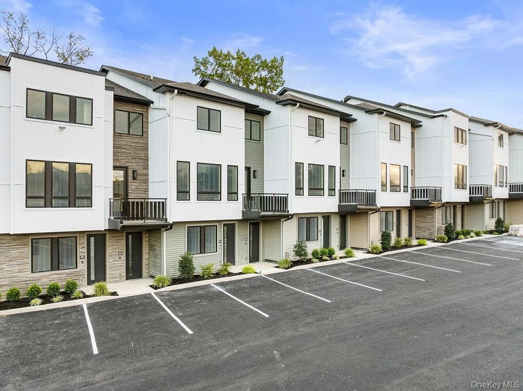 Photo of Unit 203 at 17 Union Road