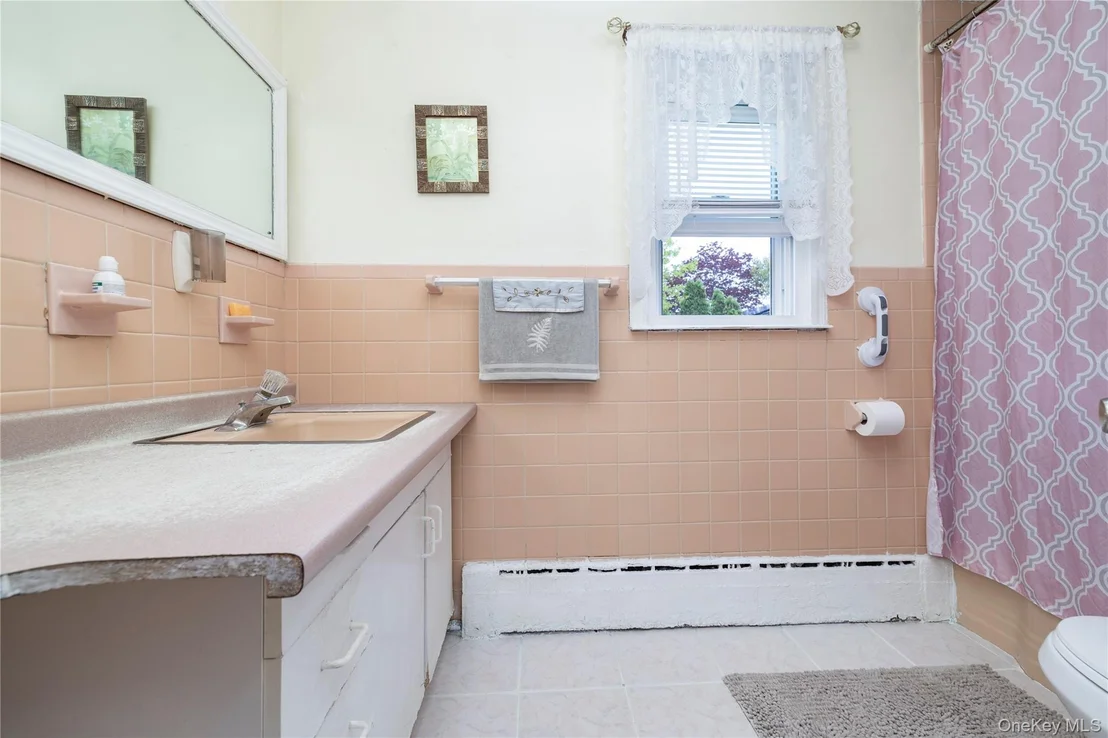 Photo of 265 Beachview Street