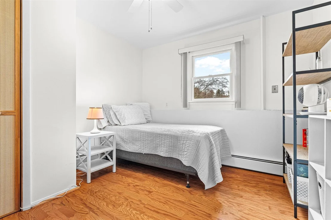 Photo of 18 Eakman Drive