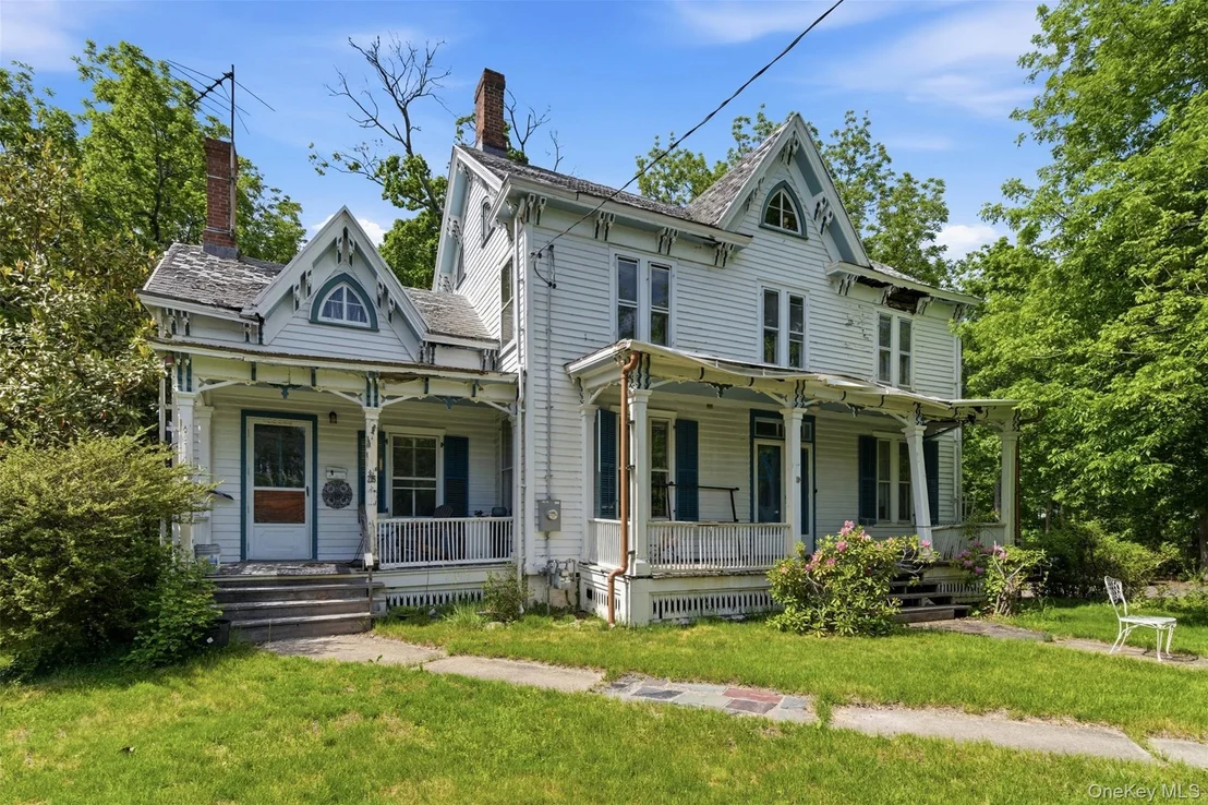 Photo of 215 Main Street