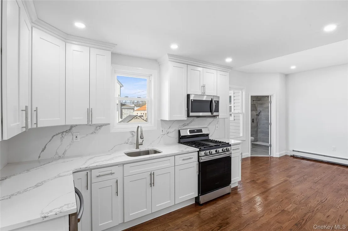 Photo of 22 Colonial Avenue