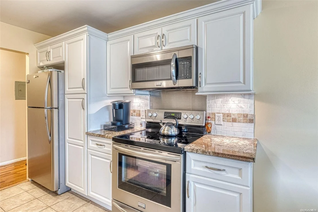 Photo of Unit 9A at 2449F Union Boulevard