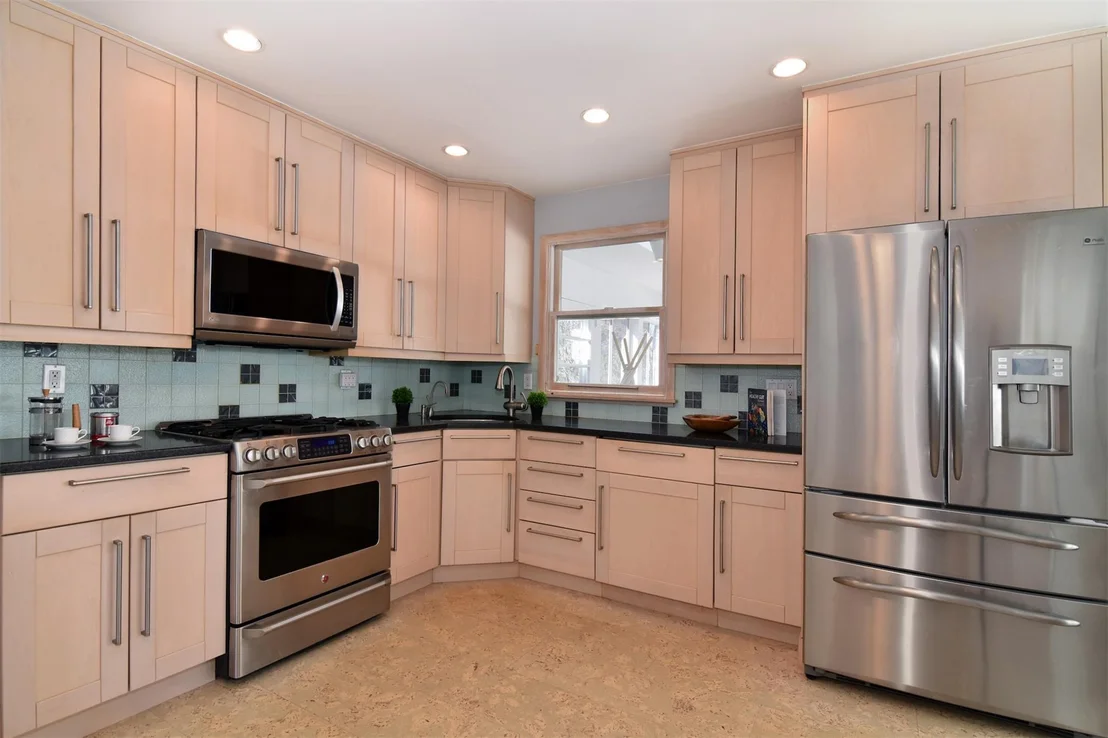 Photo of 435 Carol Place