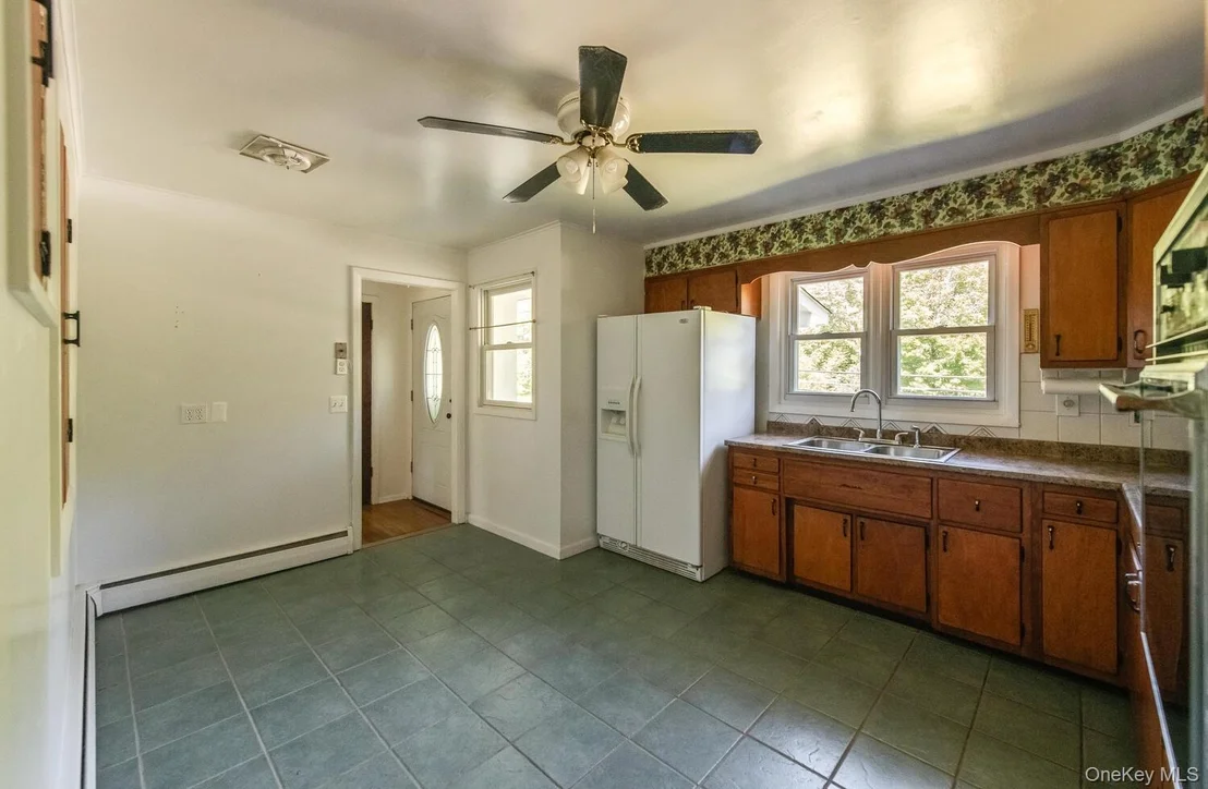 Photo of 44 Pine Woods Road