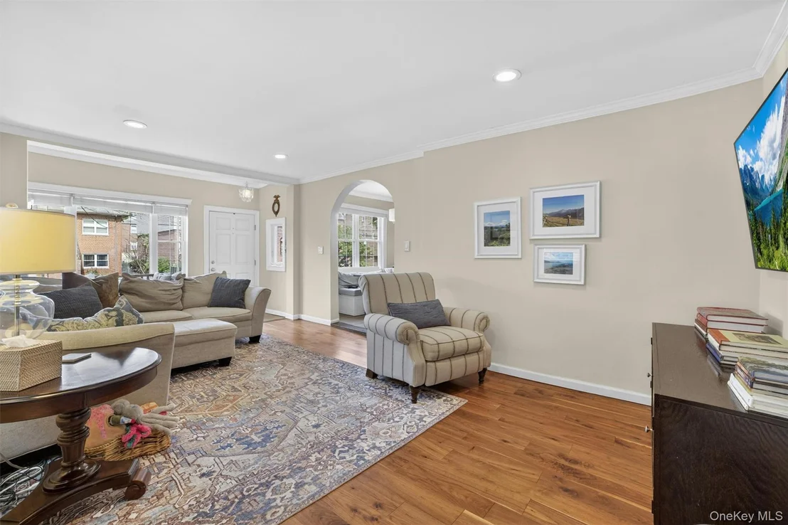 Photo of 4218 Herkimer Place