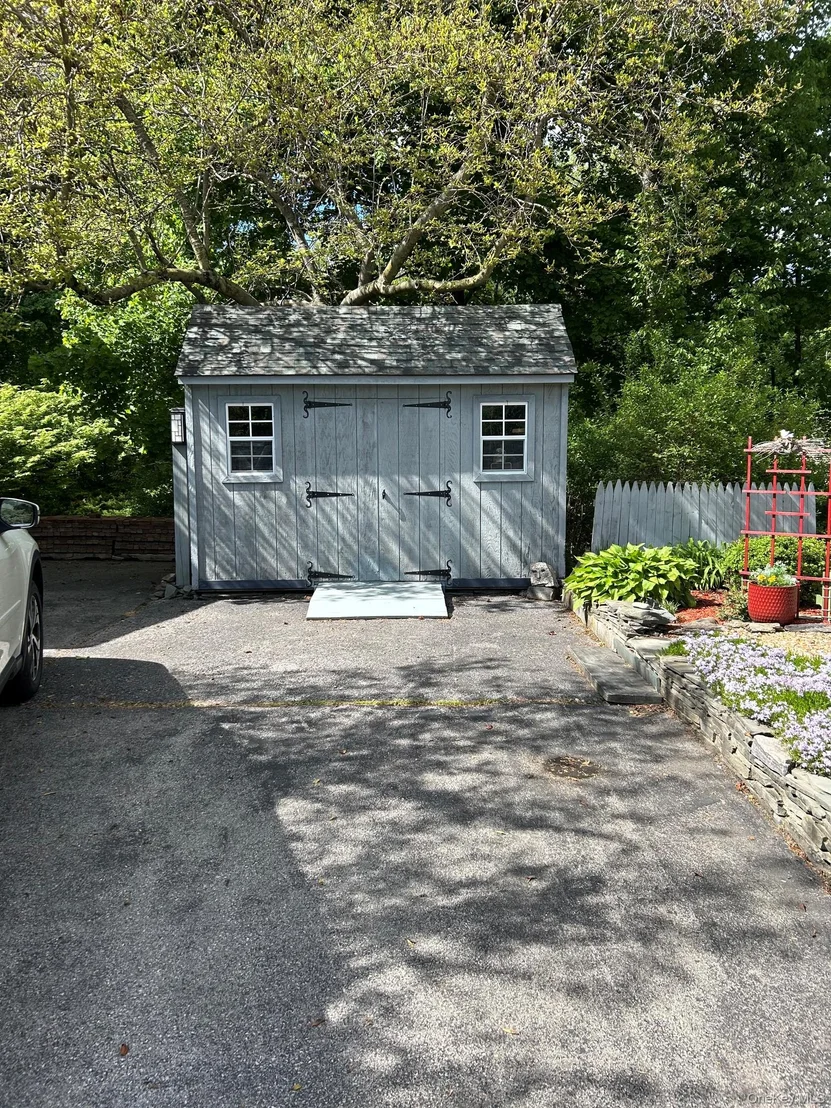 Photo of 30 Daisy Lane