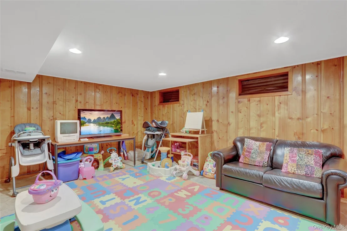 Photo of 23 Lillian Lane