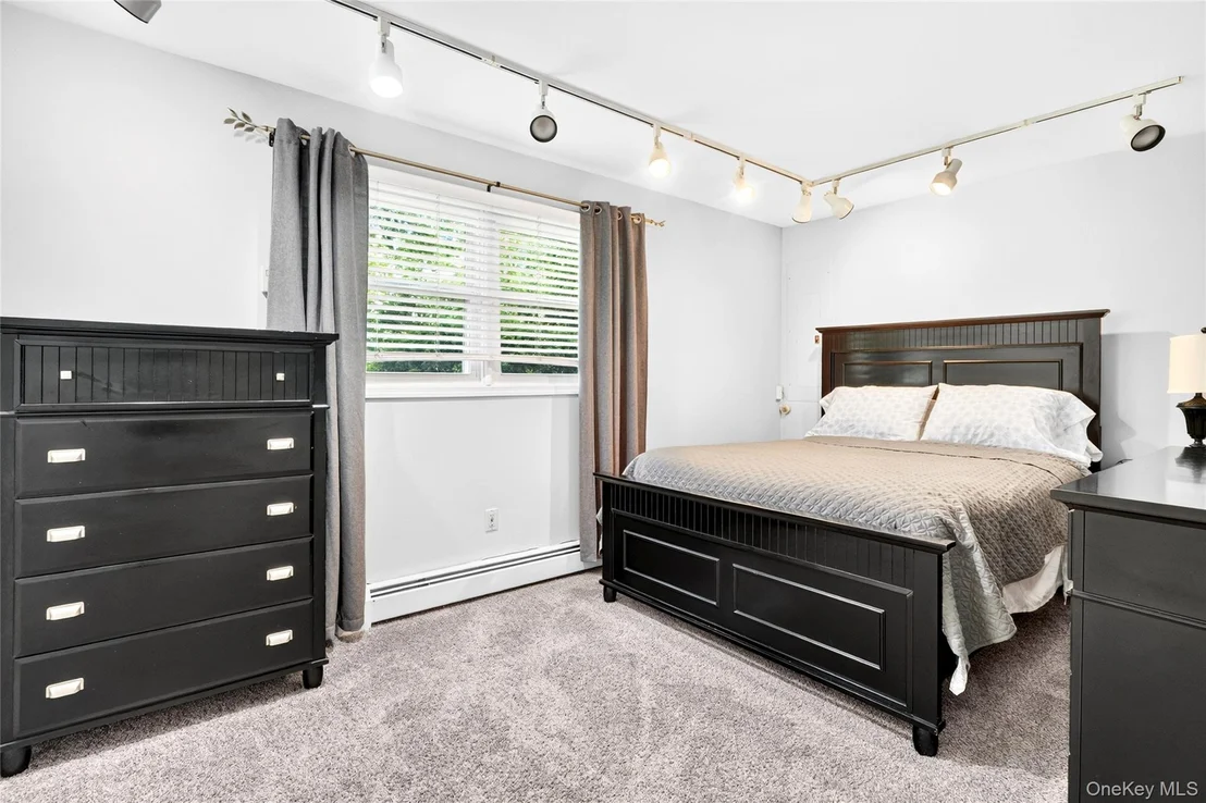 Photo of 4 Rockridge Drive