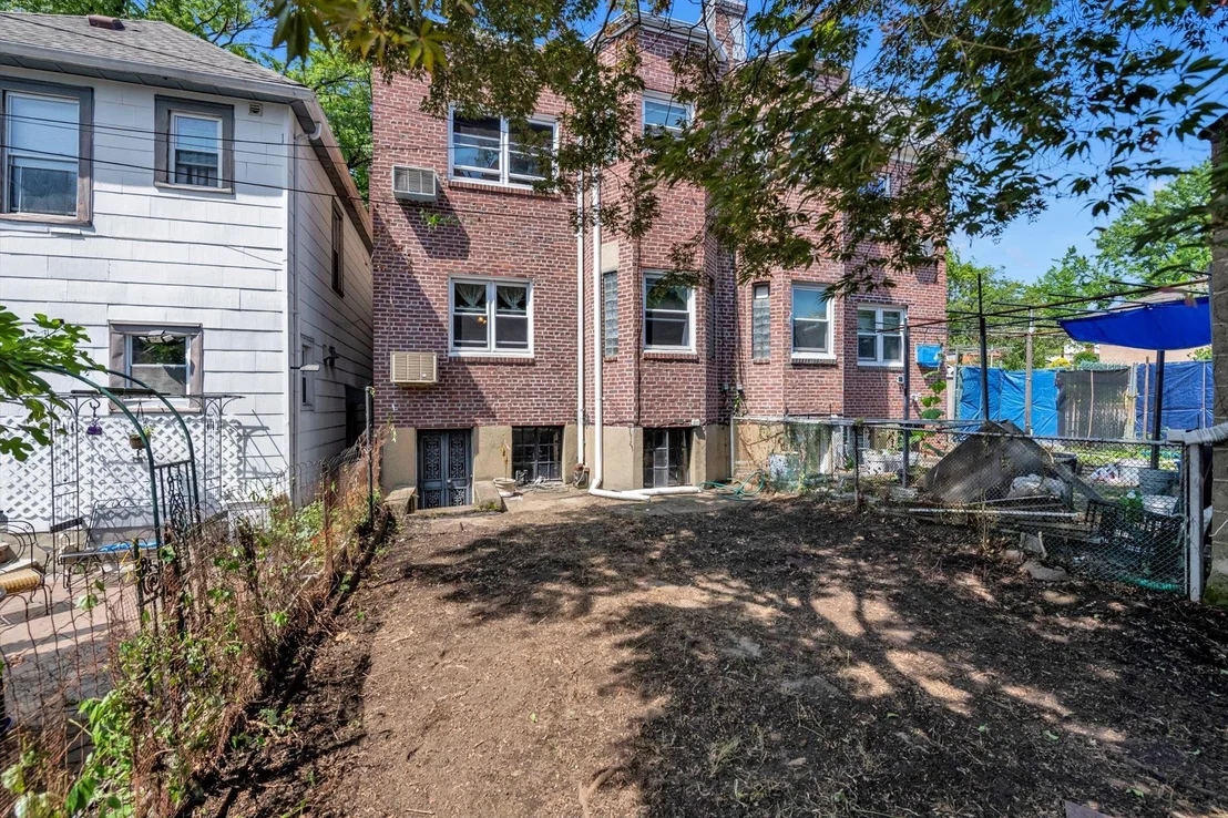 Photo of 152-18 33rd Avenue