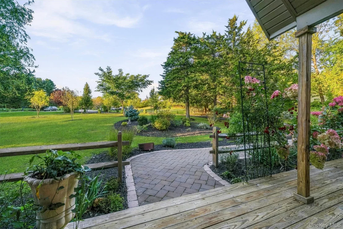 Photo of 12 Whitefield Avenue