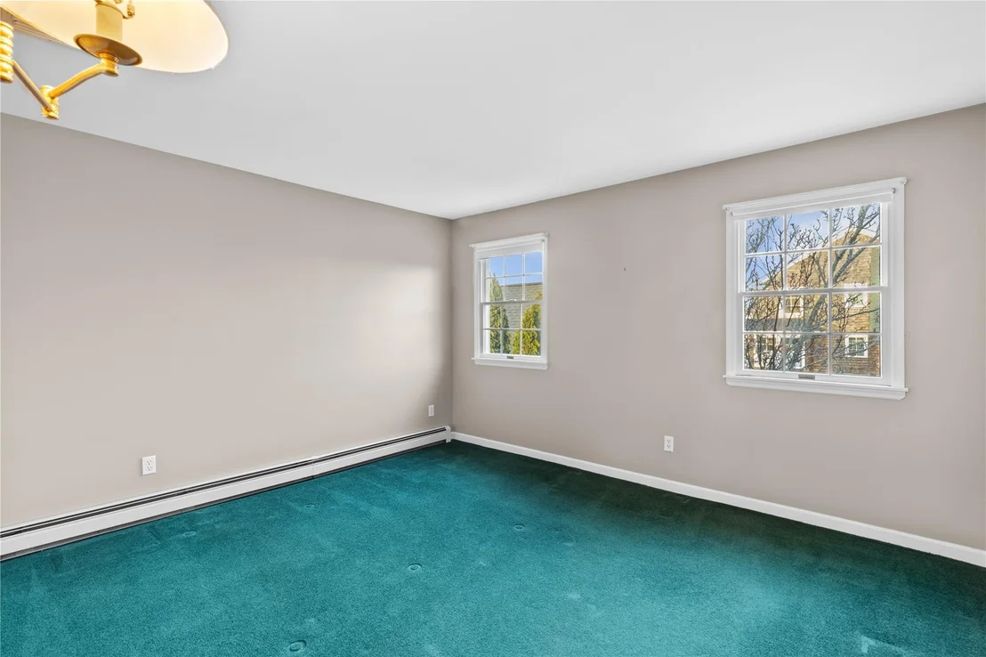 Photo of 110 Peconic Bay Boulevard
