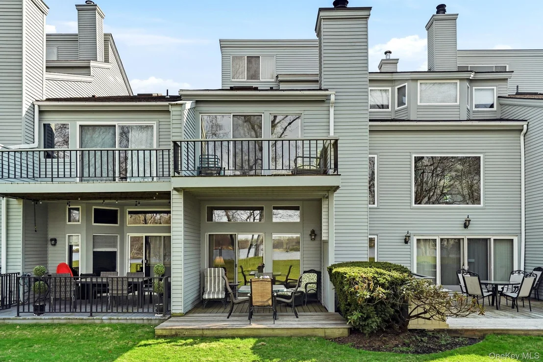 Photo of 35 Waterside Close