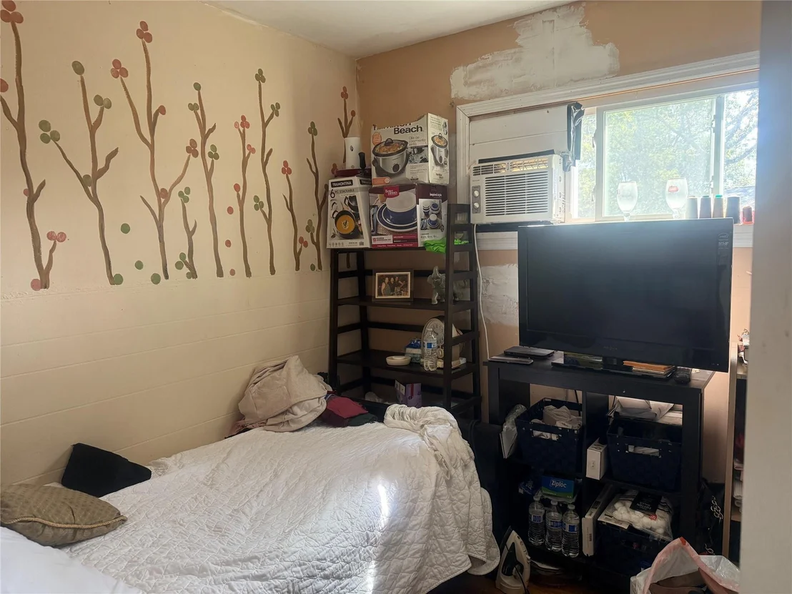 Photo of 277 Phyllis Drive