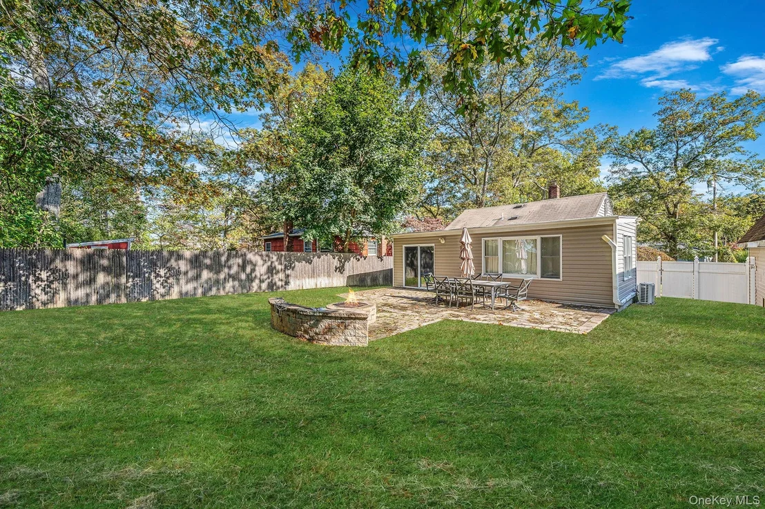 Photo of 128 Lakeside Trail