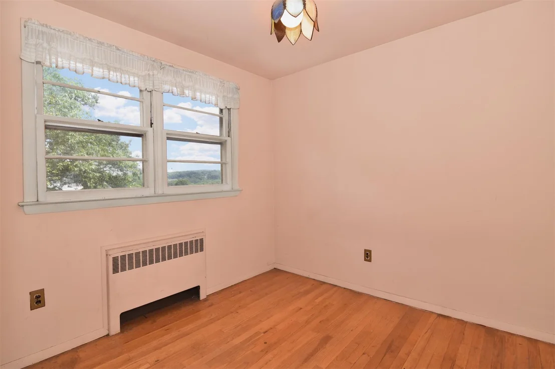 Photo of 53 Florence Avenue
