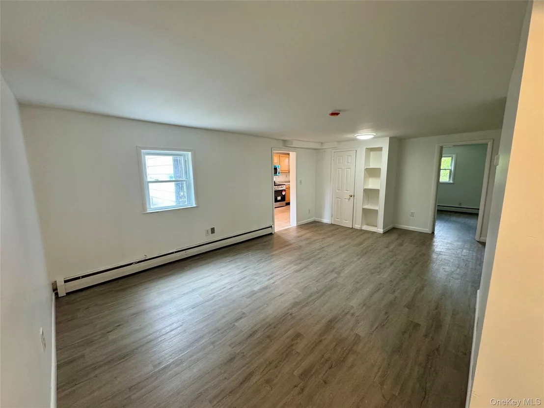 Photo of 431 Violet Avenue