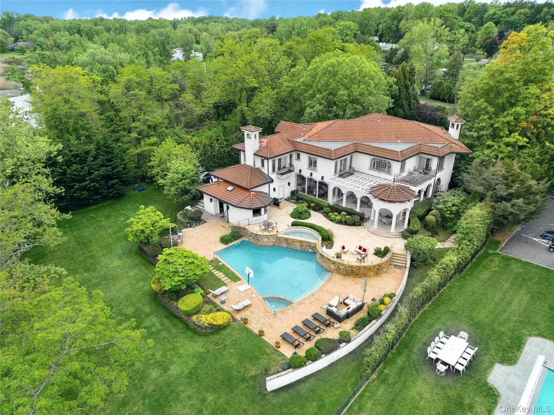 Photo of 17 Split Rock Drive