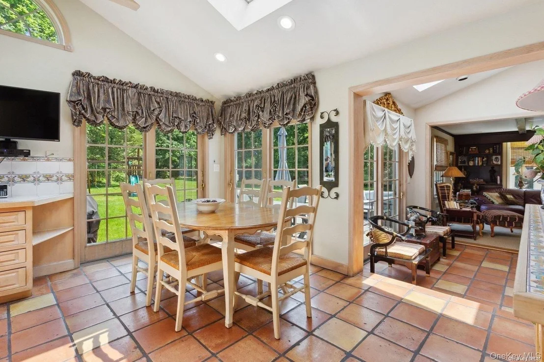 Photo of 1345 Harbor Road
