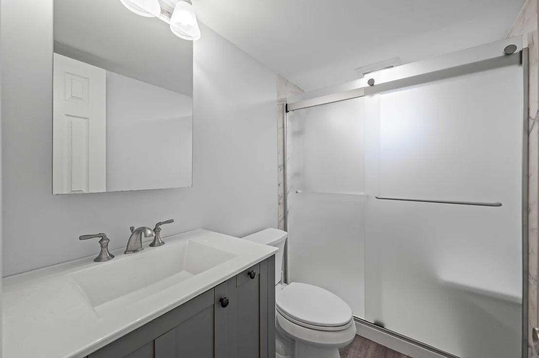 Photo of Unit 37A at 2453 Union Boulevard