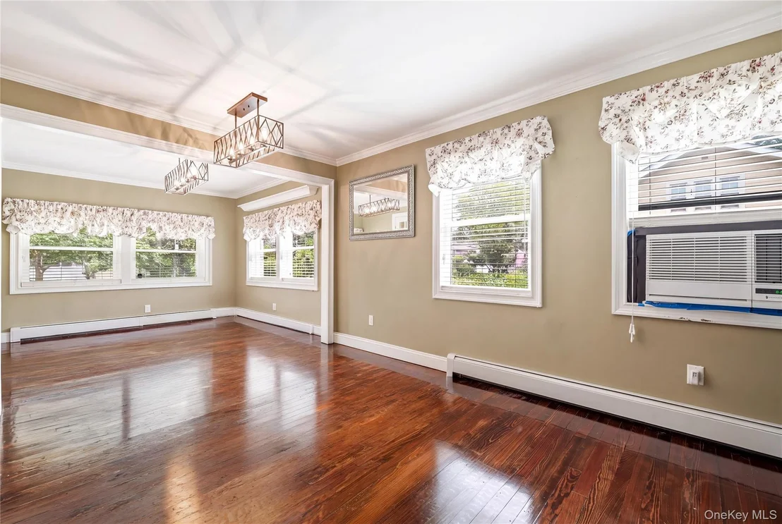Photo of 414 Potter Boulevard