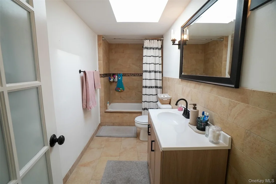 Photo of 1026 Howells Road
